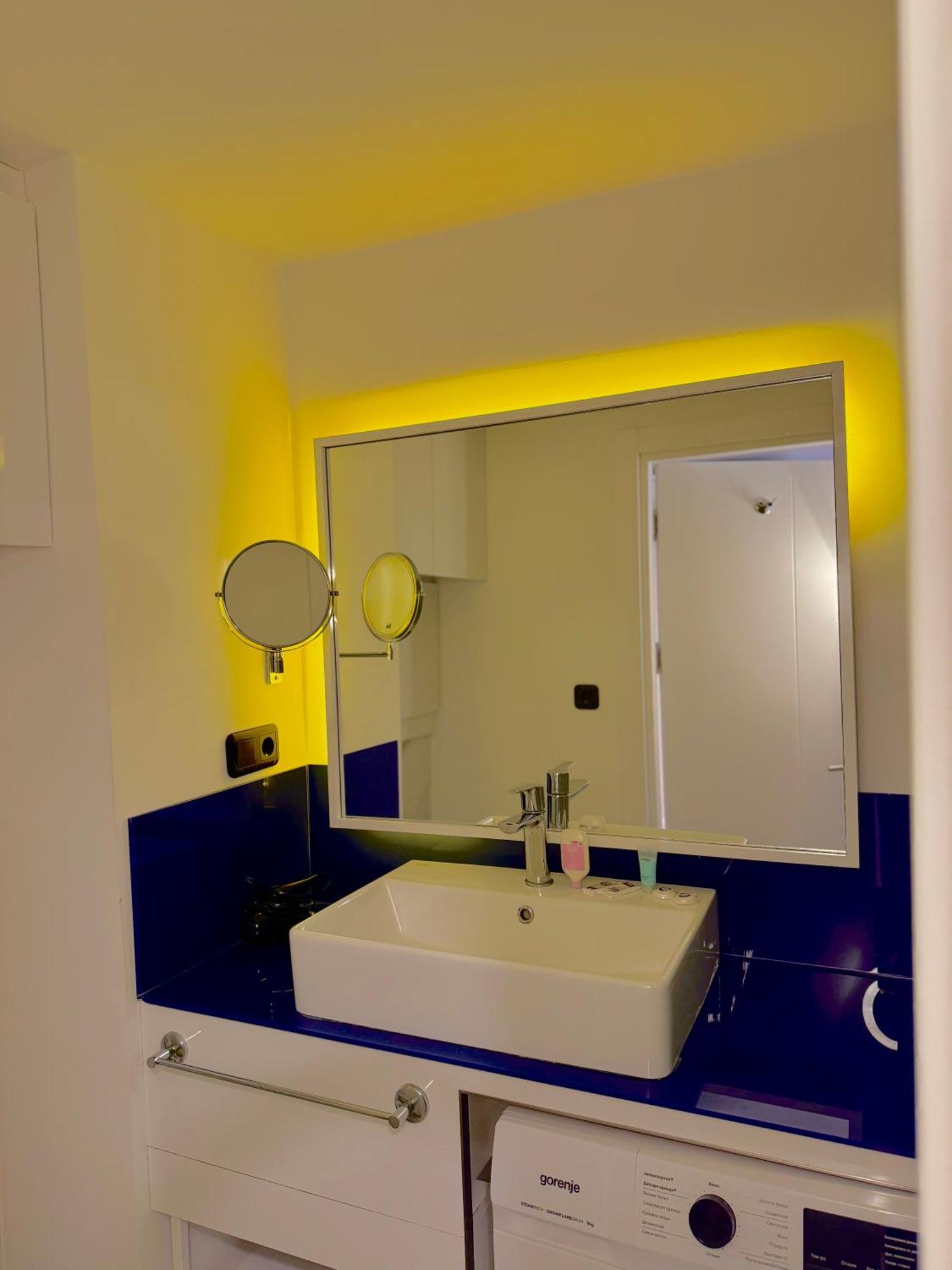 Vip Aparthotel Orbi City Sea View Батуми Экстерьер фото